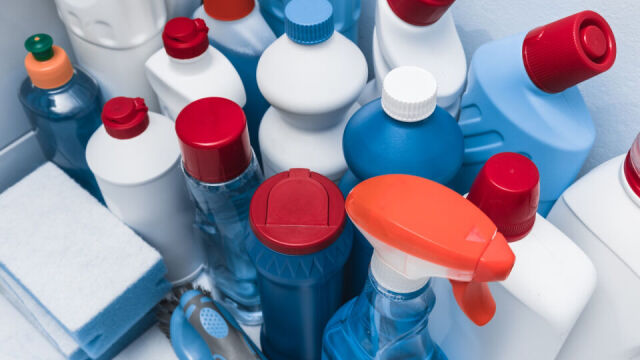 Rola specjalnych barier w zapobieganiu przeciekom z plastikowych opakowań do chemii