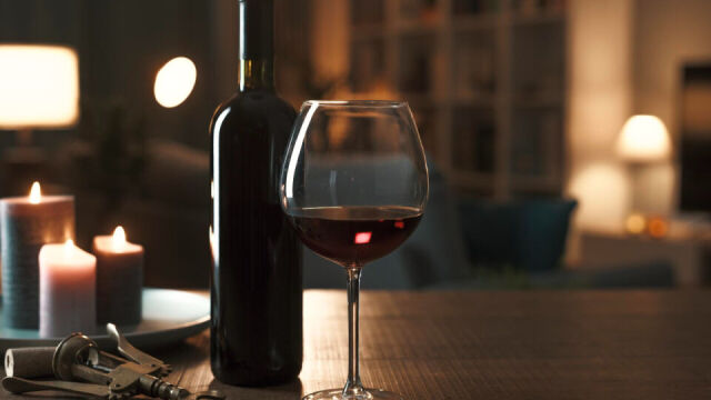 Włoska sztuka parzenia wina: jak rozpoznać jakość i smak?