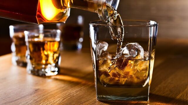 Wskazówki dla początkujących: jak odróżnić dobrą whiskey od złej