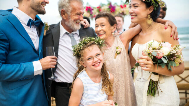 Czy warto przygotować osobny moment podziękowań dla rodziców na weselu?