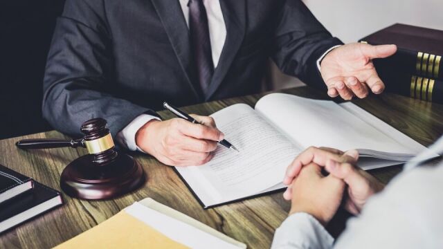 Korzyści wynikające z posiadania stałego prawnika dla firmy